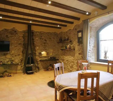 Panyella 3*