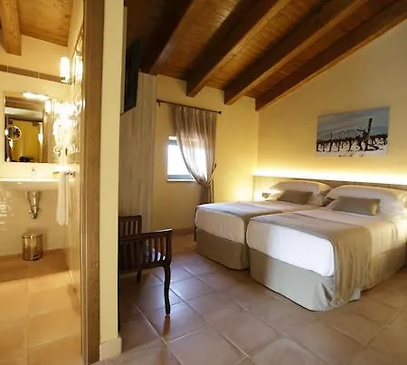 Panyella 3*
